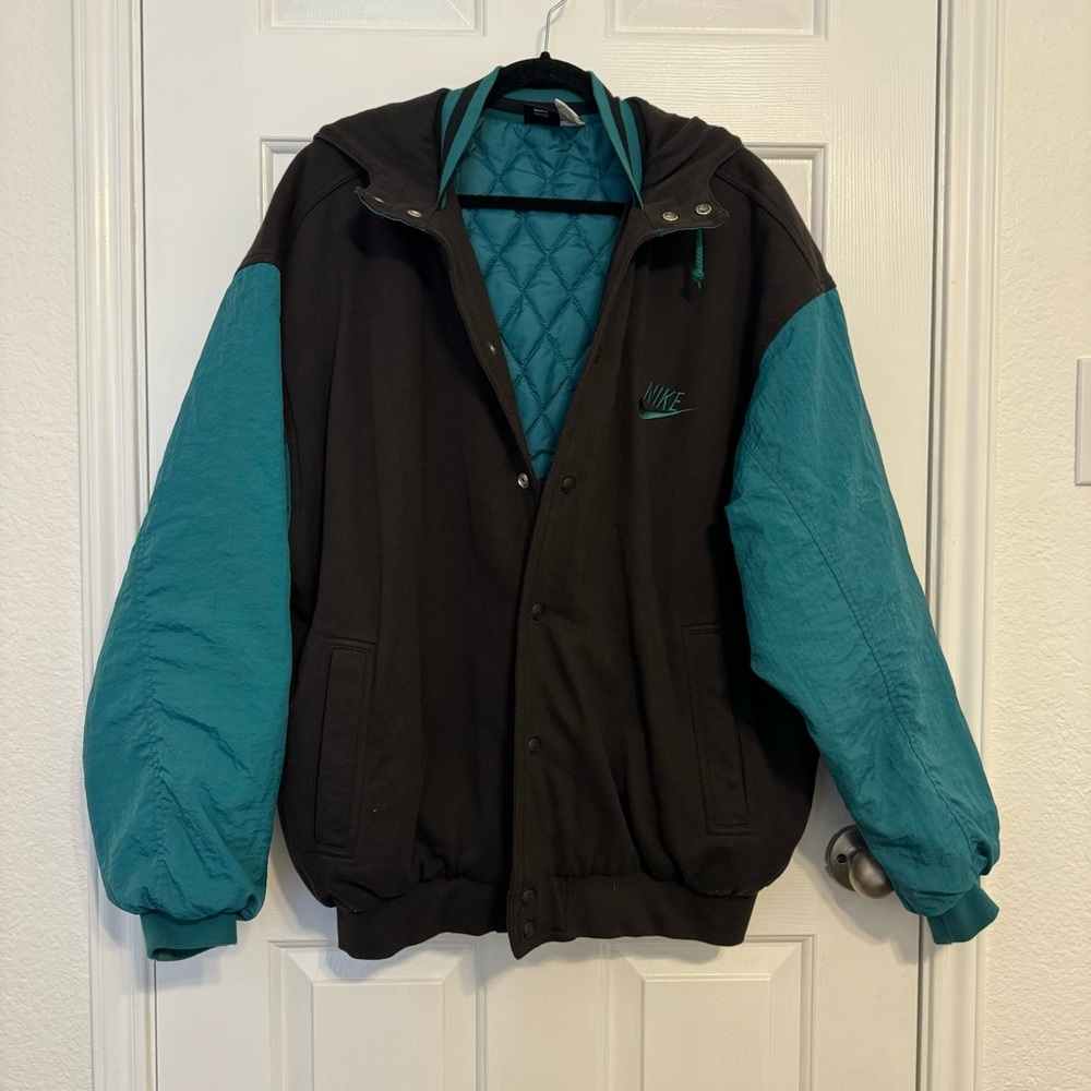 Vintage NIKE Basketball Spell Out Swoosh Hooded Varsity Jacket Green & Black XL